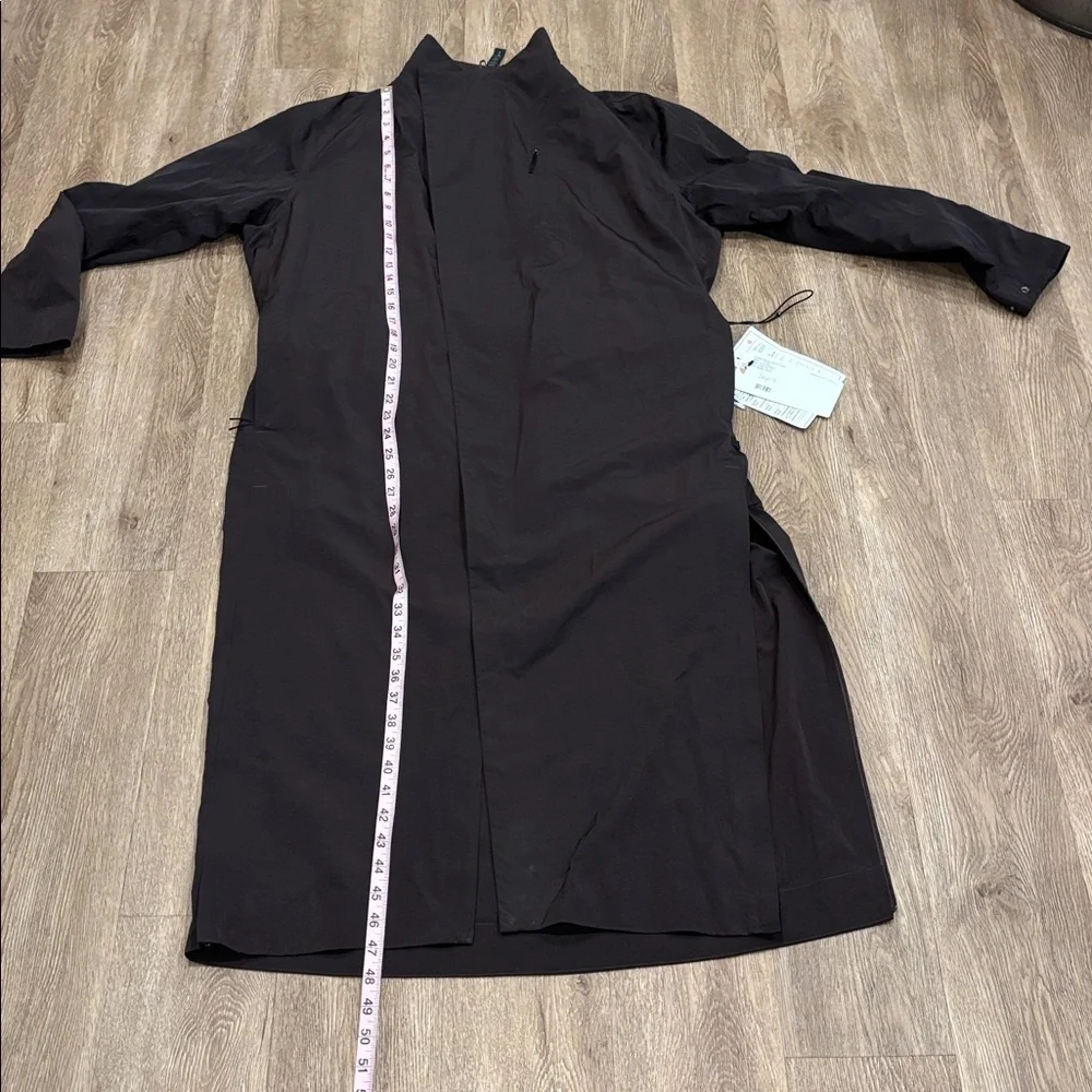 Lululemon Lab Moraine Coat in Maroon Brown. Size L - Picture 15 of 16